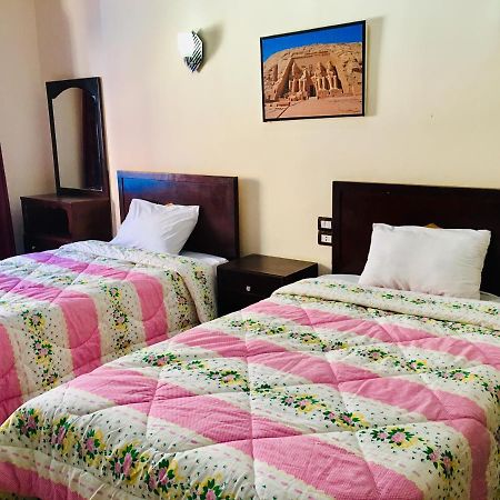 Sunflower Guest House Luxor West Bank Exteriör bild
